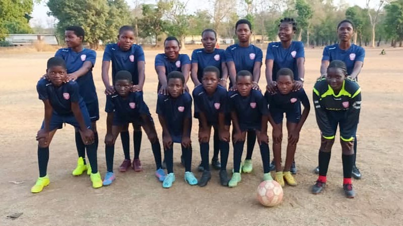 Vrouwenvoetbalteam Malawi_inPixio